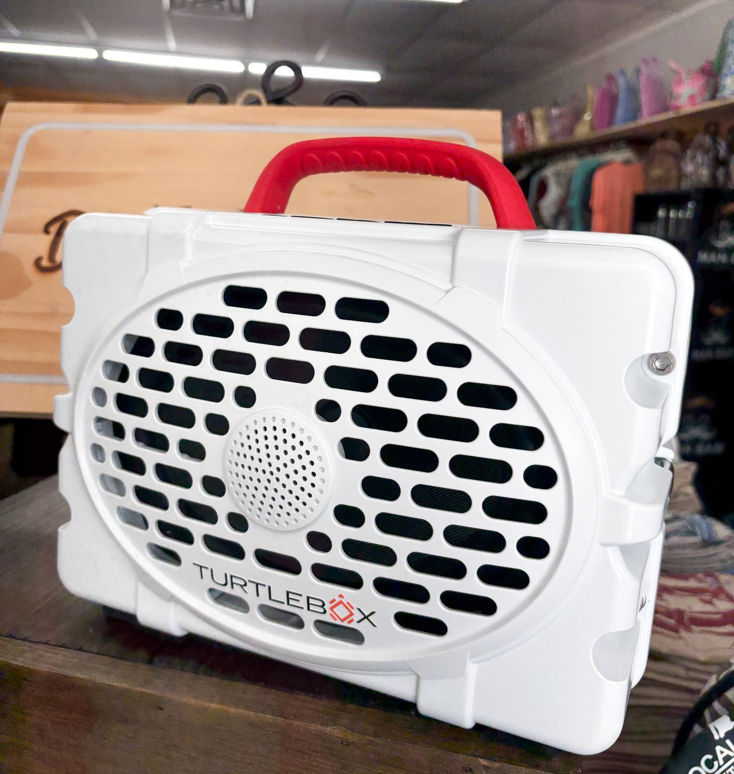 TurtleBox Audio - Original: Gen 3 - White/Red
