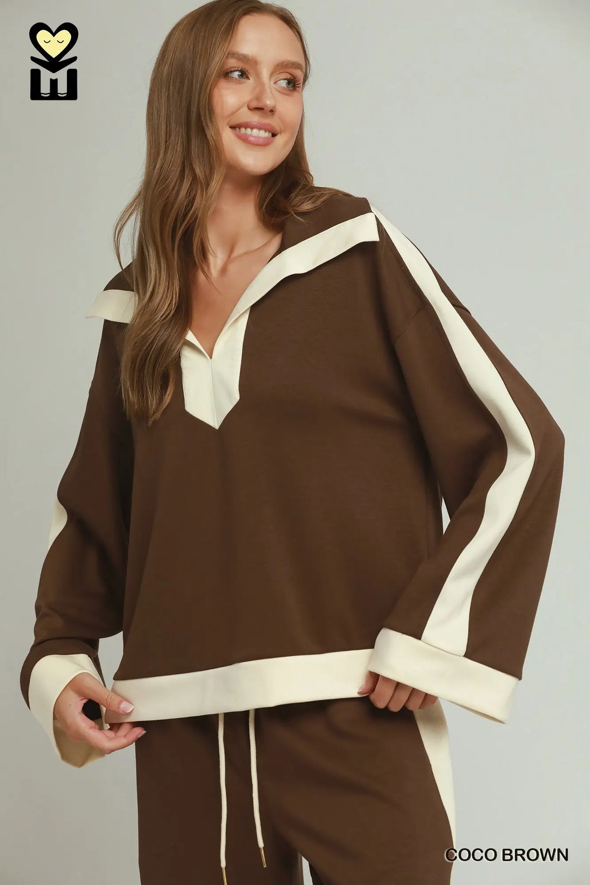LUXEKNIT Contrast Collar Top