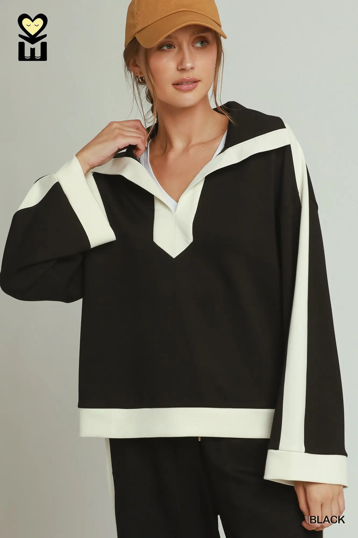 LUXEKNIT Contrast Collar Top