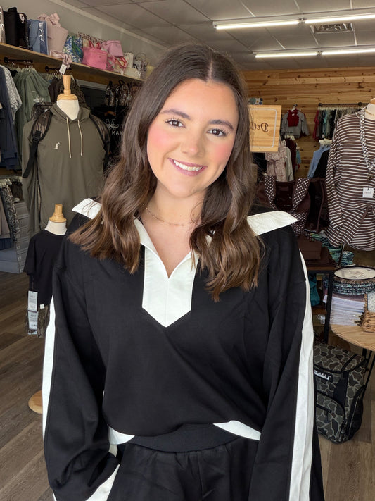 LUXEKNIT Contrast Collar Top