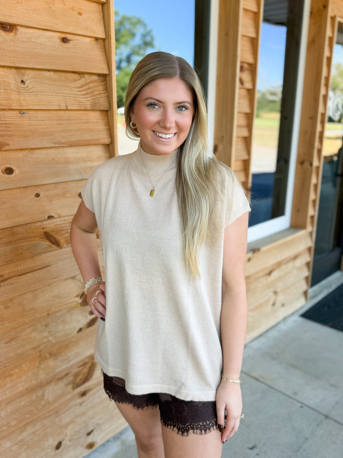 SOFT WOOL BLEND MOCK NECK SHORT SLEEVE SWEATER