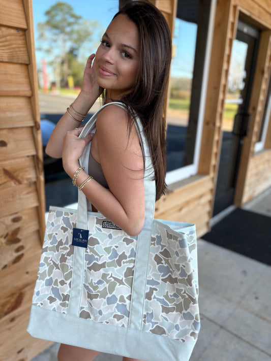 Local Girl Printed Beach Tote - Saltwater Camo