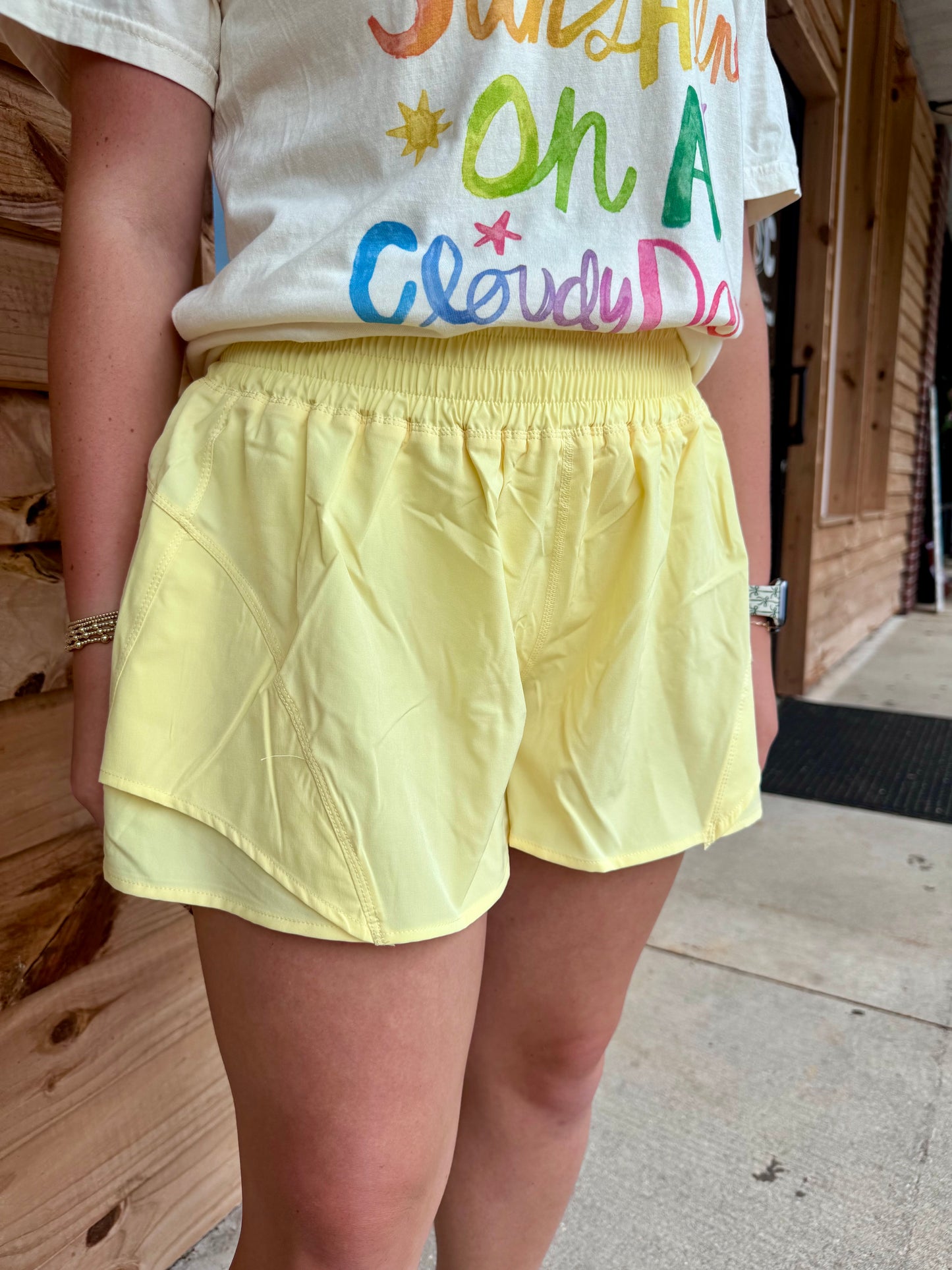 Breeze Flutter Short: YELLOW GLOW