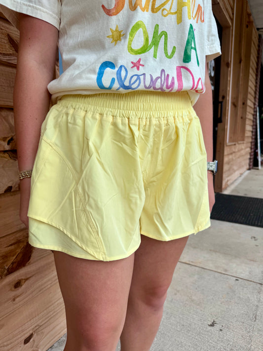 Breeze Flutter Short: YELLOW GLOW