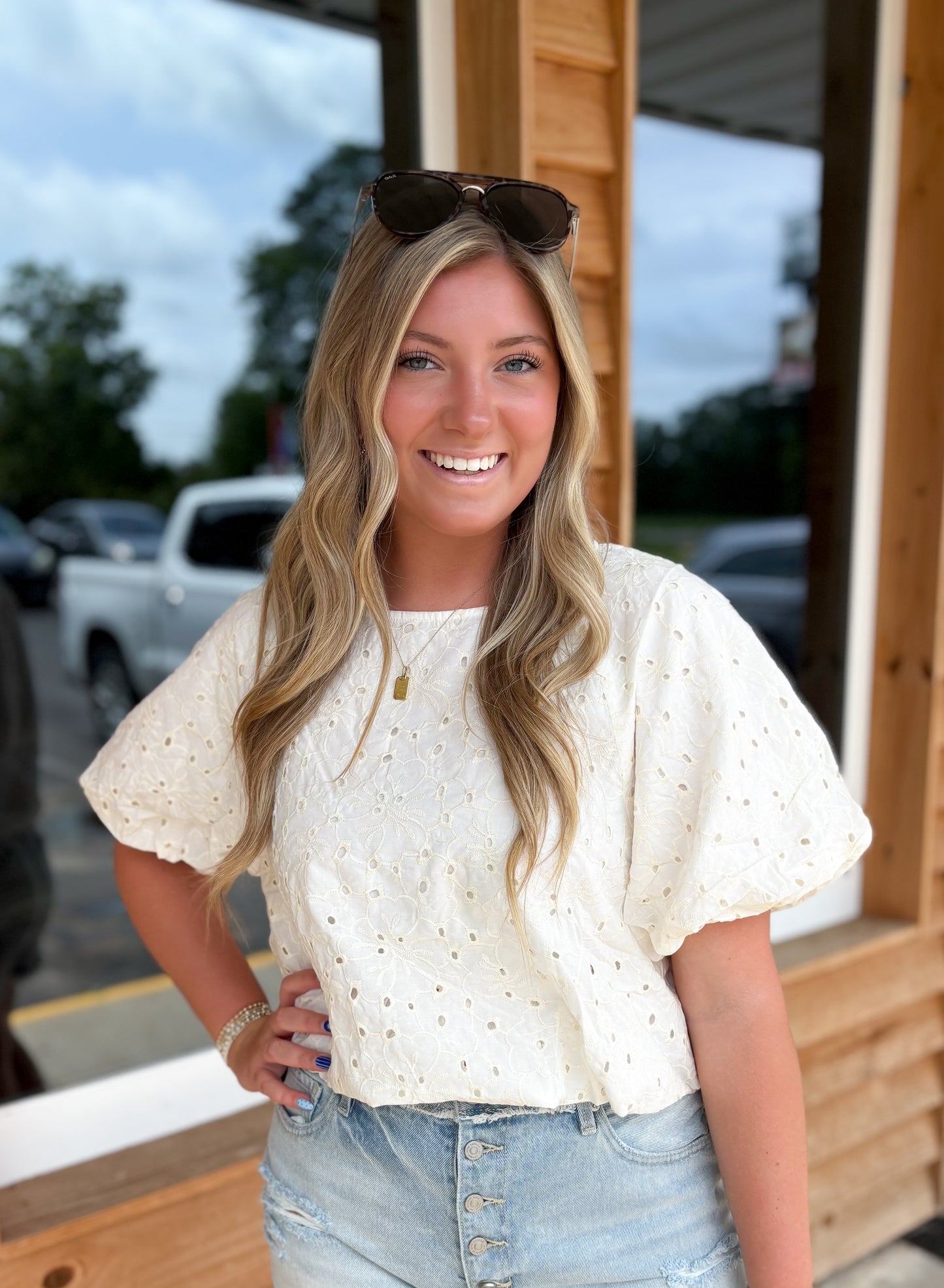 Embroidered Eyelet Bubble Sleeves Blouse: CREAM