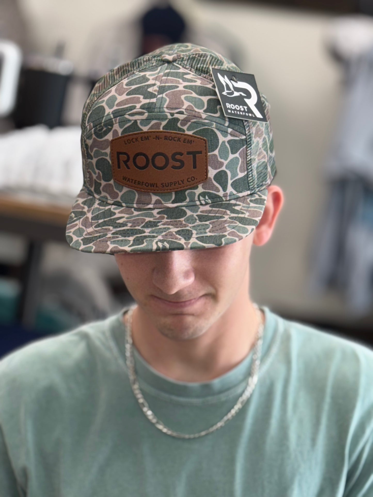 ROOST -7 PANEL Lock Em' N Rock Em' Leather Old School Camo