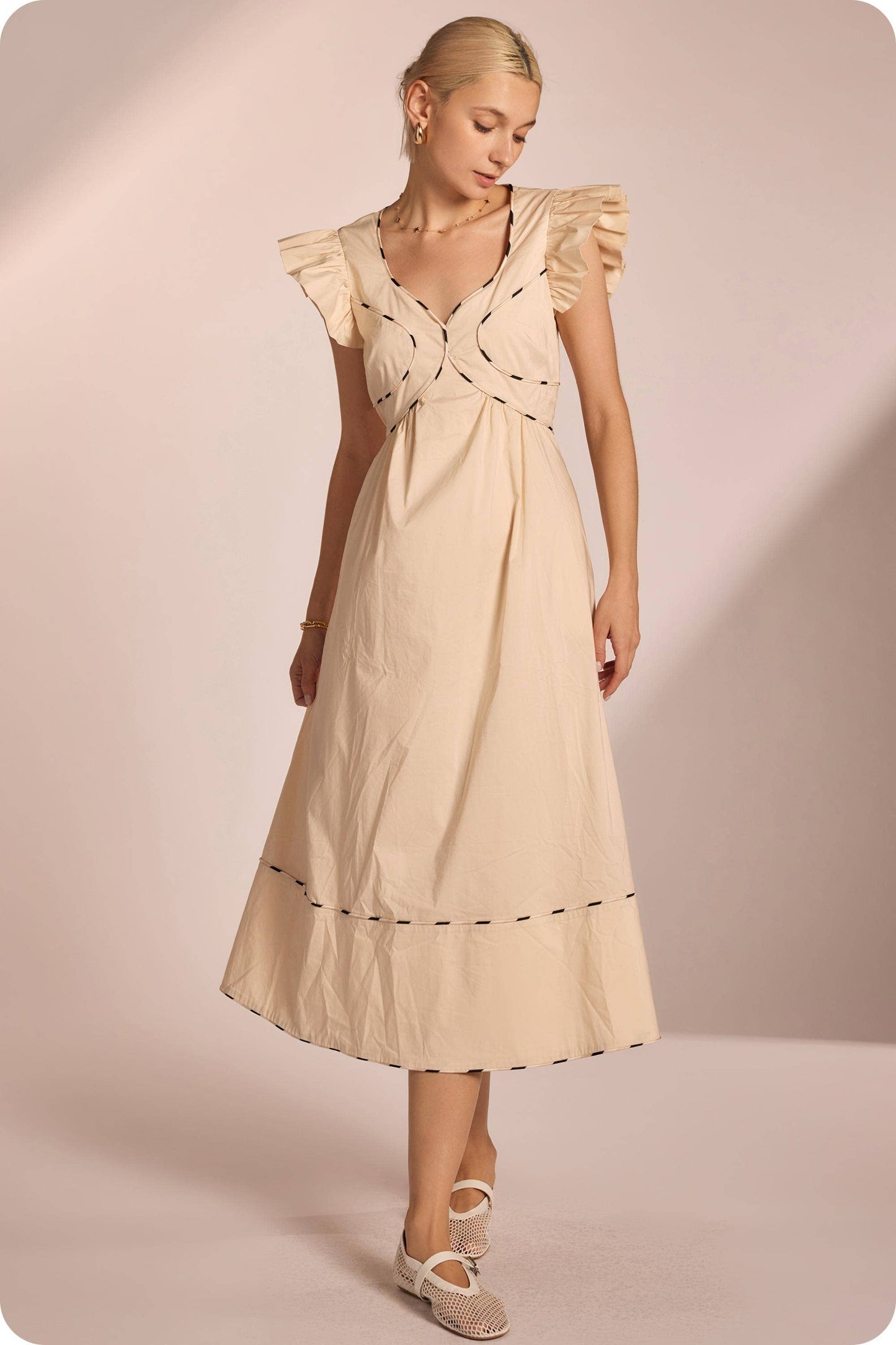 Contrast Multi Color Piping Midi Dress: Chambray