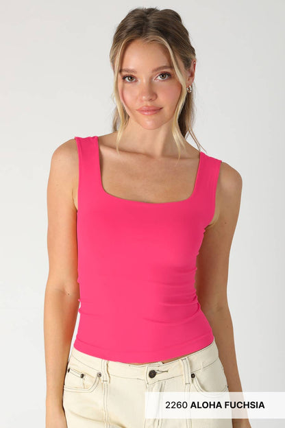 NS8446 - Clean Line Square Top: 2253 Pale Banana