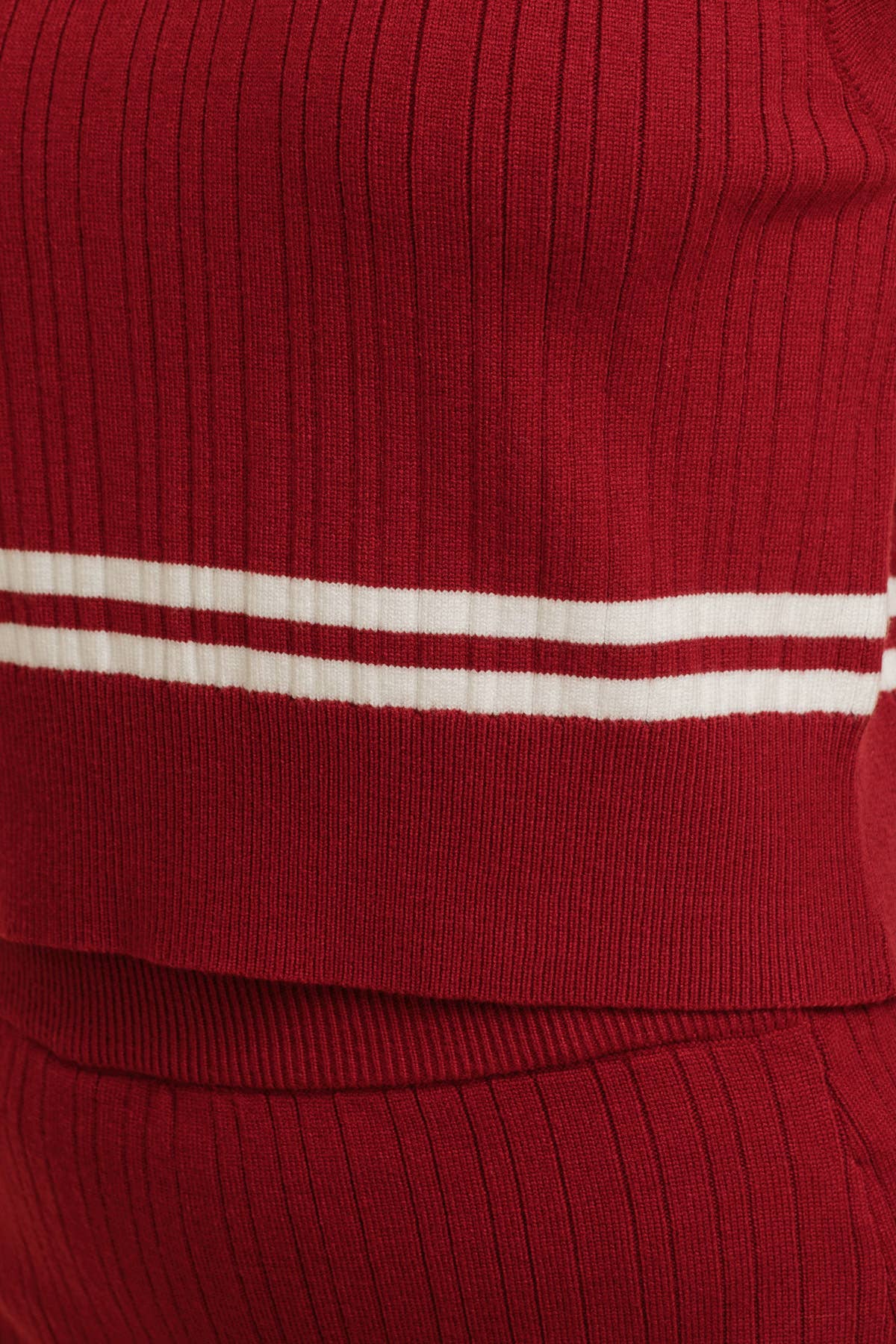 CSW11889 - HIGH WAISTED KNIT STRIPED MINI SKIRT: Burgundy