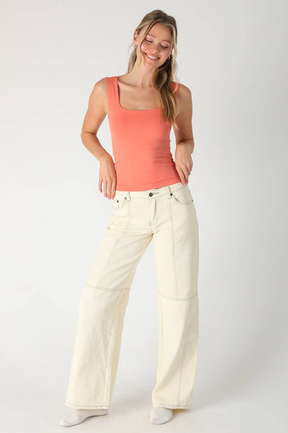 NS8446 - Clean Line Square Top: 2213 Butter Cream