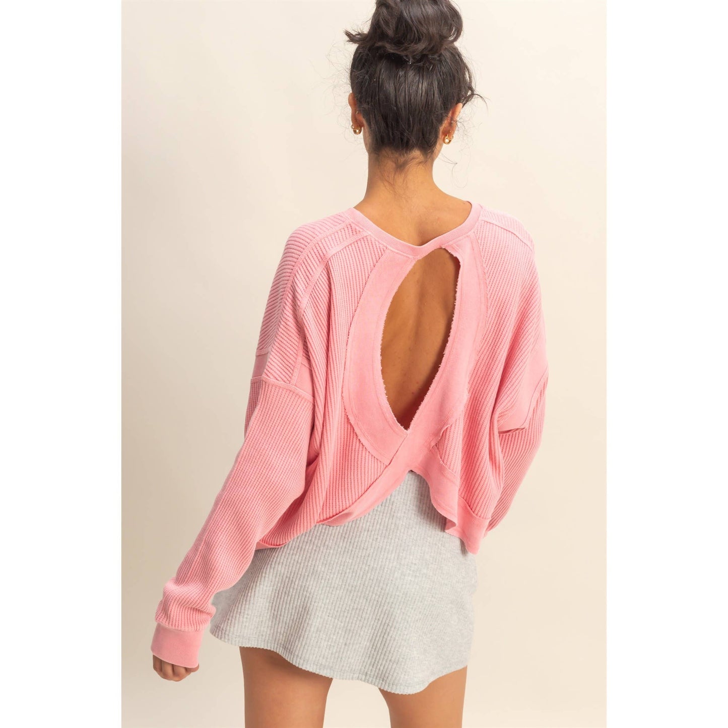 Open Back Textured Knit Long Sleeve Top: TAFFY PINK