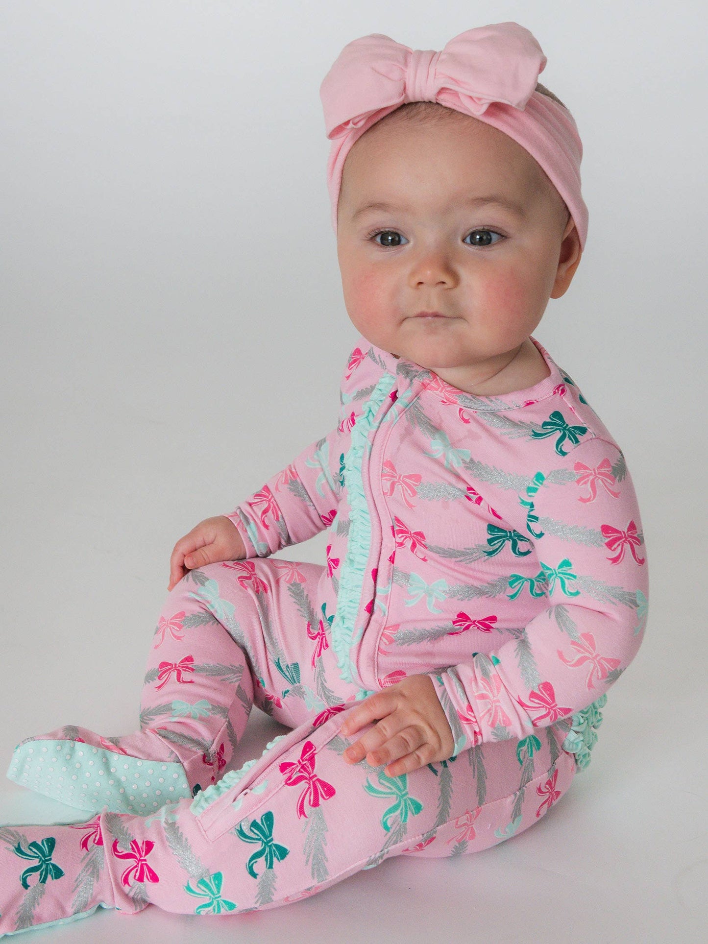 SoftSnooze™ Baby Girls Cotton Modal Sparkle Pink Tinsel Tidings Footed Ruffle One Piece Pajama
: Pink
