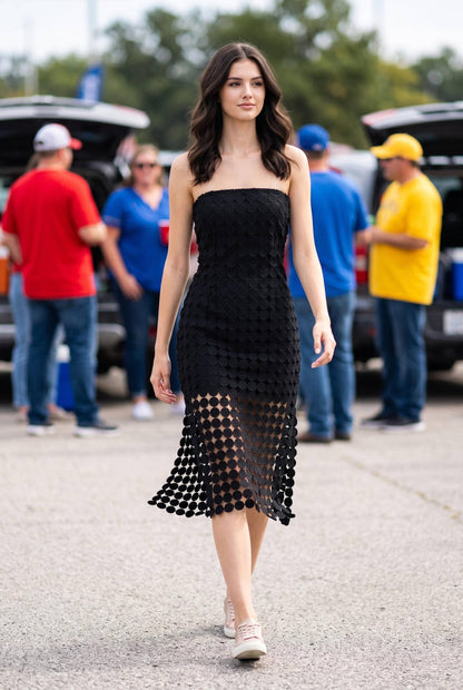 Strapless circle Lace Fringe Midi Tube Dress: BLACK
