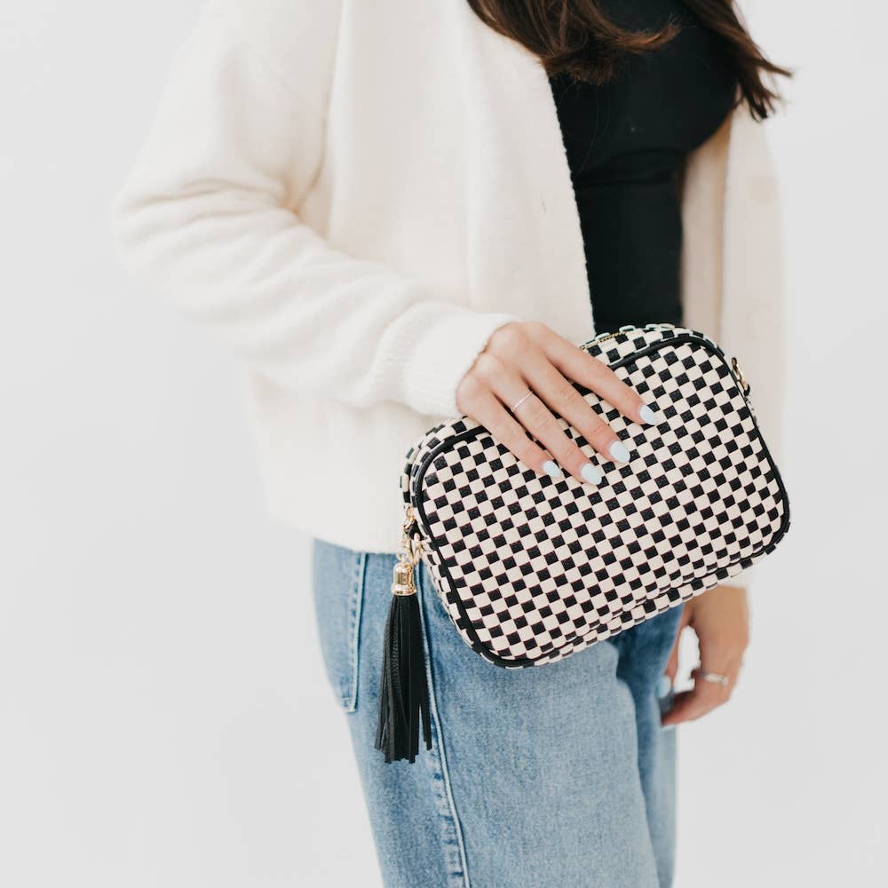 Woven Willow Camera Crossbody Bag: Cream
