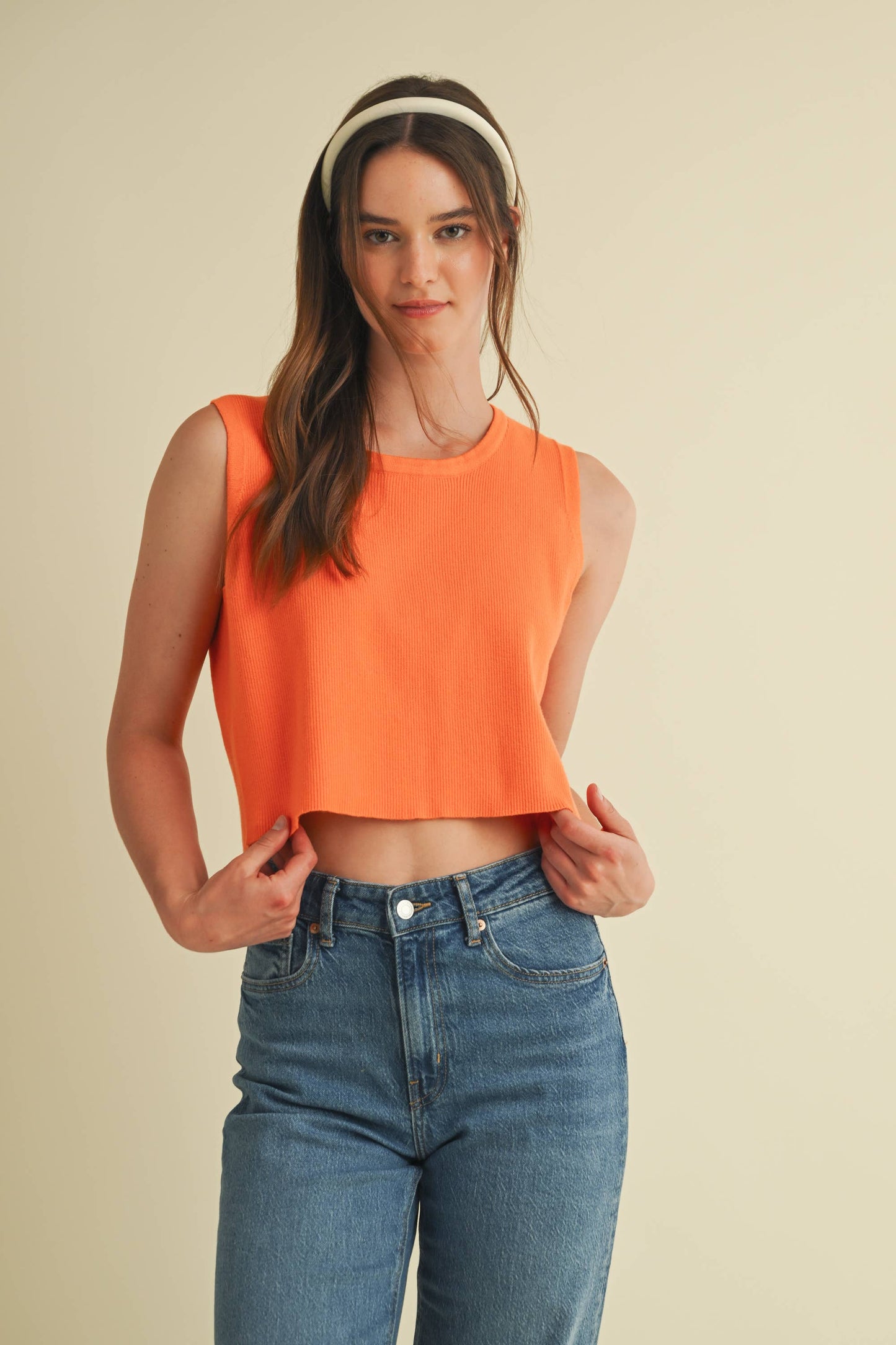 CSW17339 - BACK BOW TIE SLEEVELESS TOP: Crimson