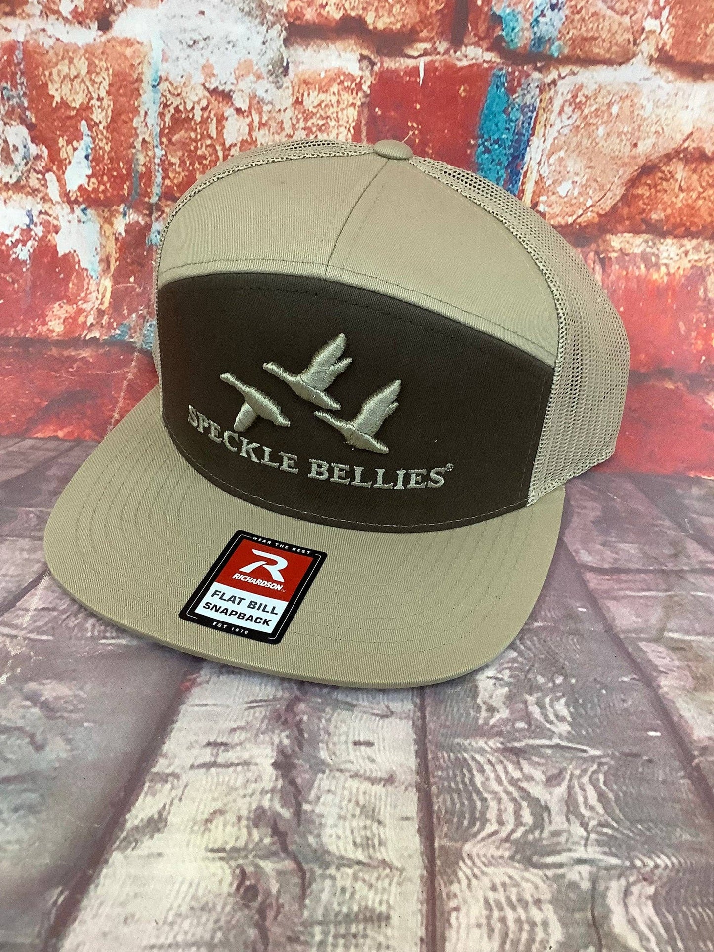 3G/3D Logo 7 Panel: Brackish/White
