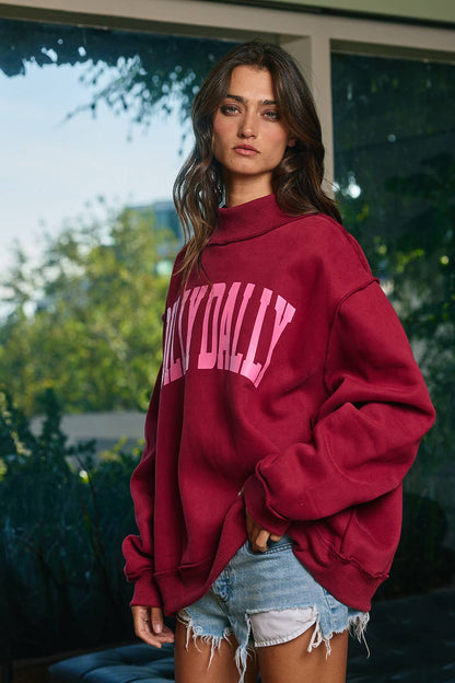 IT2594-DILLYDALLY | 'DILLY DALLY' Mockneck Sweatshirt: Burgundy