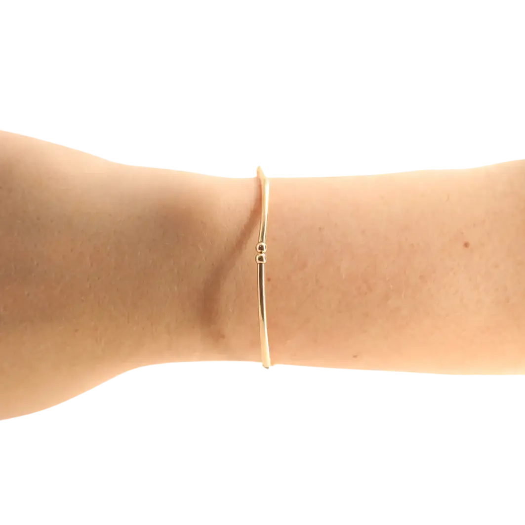 Mollie Bar Bracelet: Standard 6.75 inch