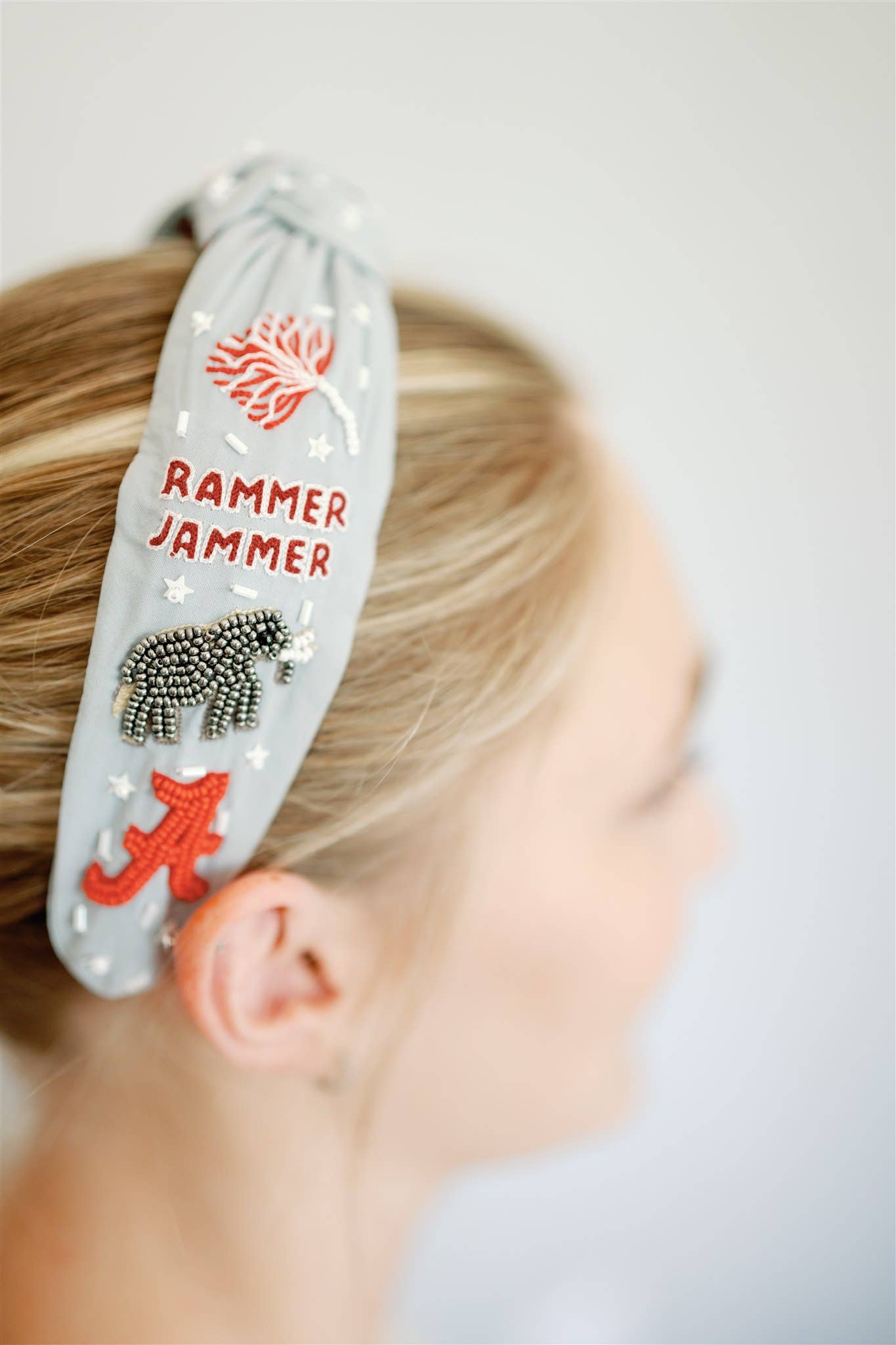 The University of Alabama Beaded Headband (light grey)