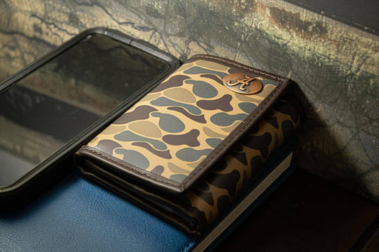 Alabama Crimson Tide Men's Trifold Old School Camo Leather Wallet.: Brown/Tan Camo